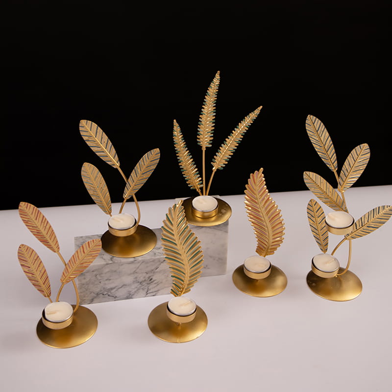 Trang trí nhà tùy chỉnh Những chiếc lá khác nhau Có hình dạng kim loại Giá đỡ nến Tealight